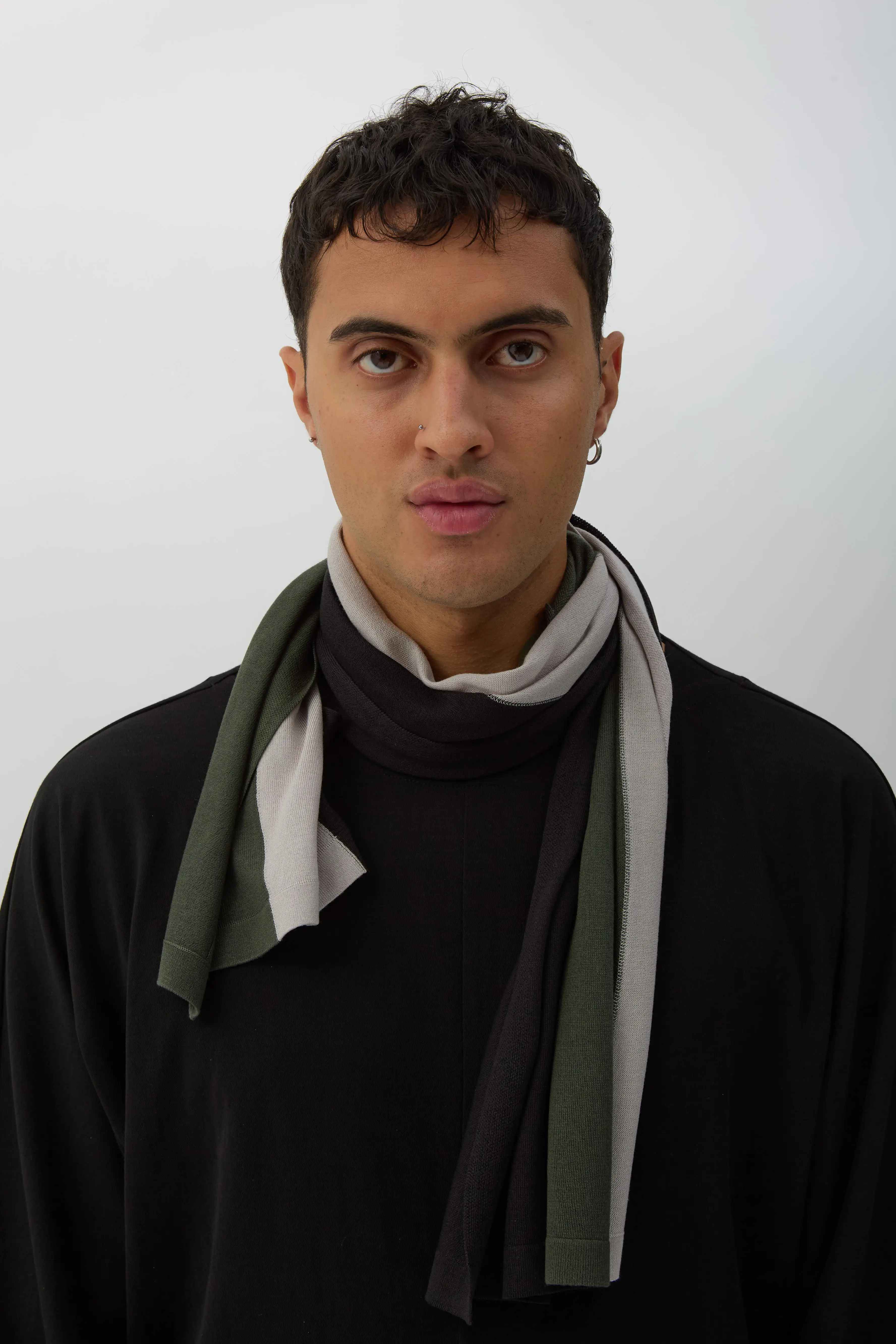 Black Sigo Knit Scarf