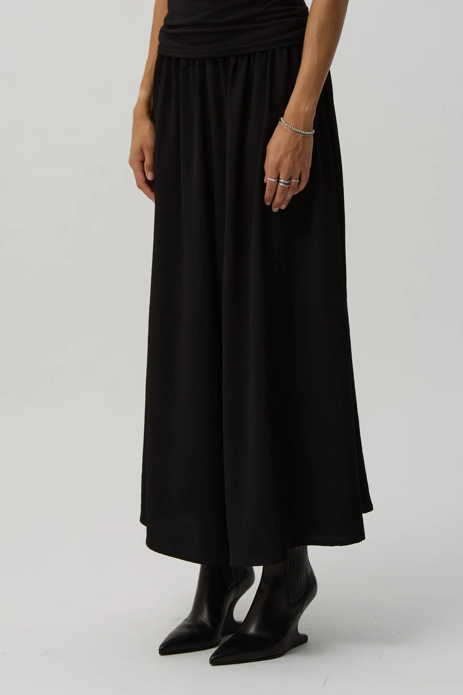 Black Gathered Skirt Pants